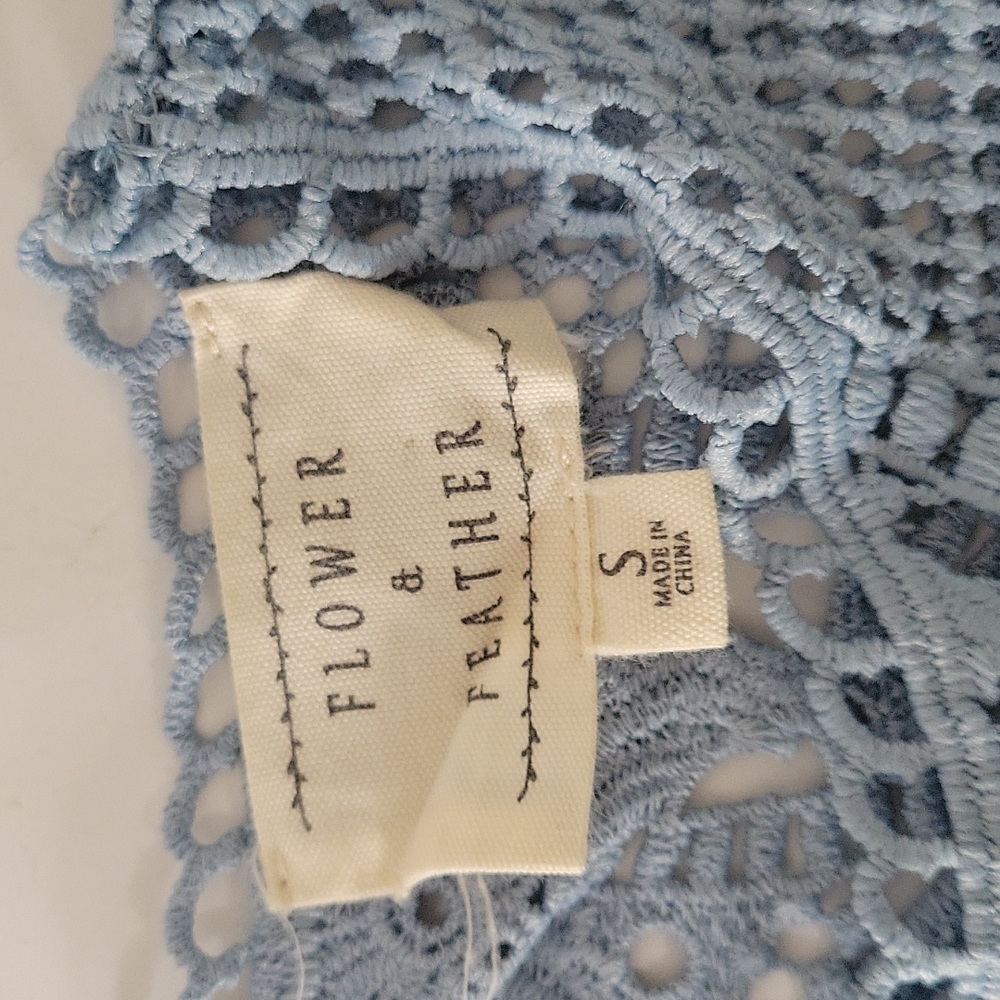 Anthropologie Flower and Feather  blue eyeler lace neck top twomen's size small - Picture 7 of 11